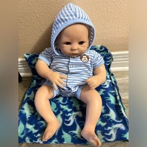 Baby authentic Ashton Drake doll “Benjamin” uses but in excellent condition